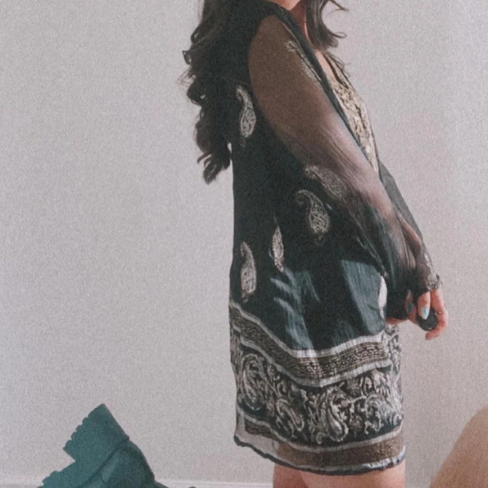 I'd Like a Glass - Boho Vintage Paisley Dress - Picture 4 of 10